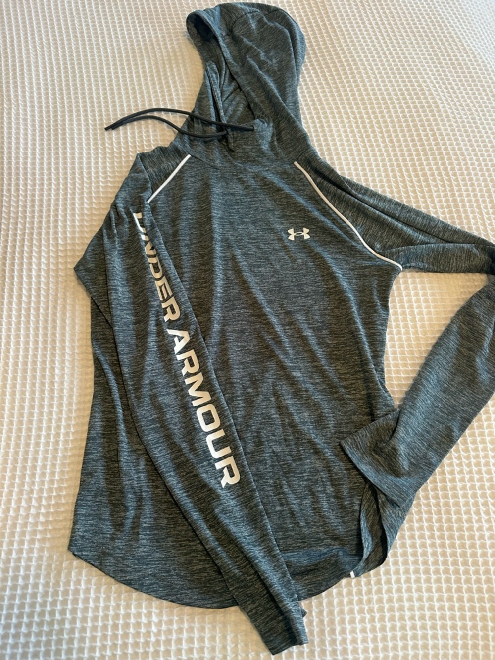 Under Armour Women's Hooded Pullover Velocity Lightweight Small